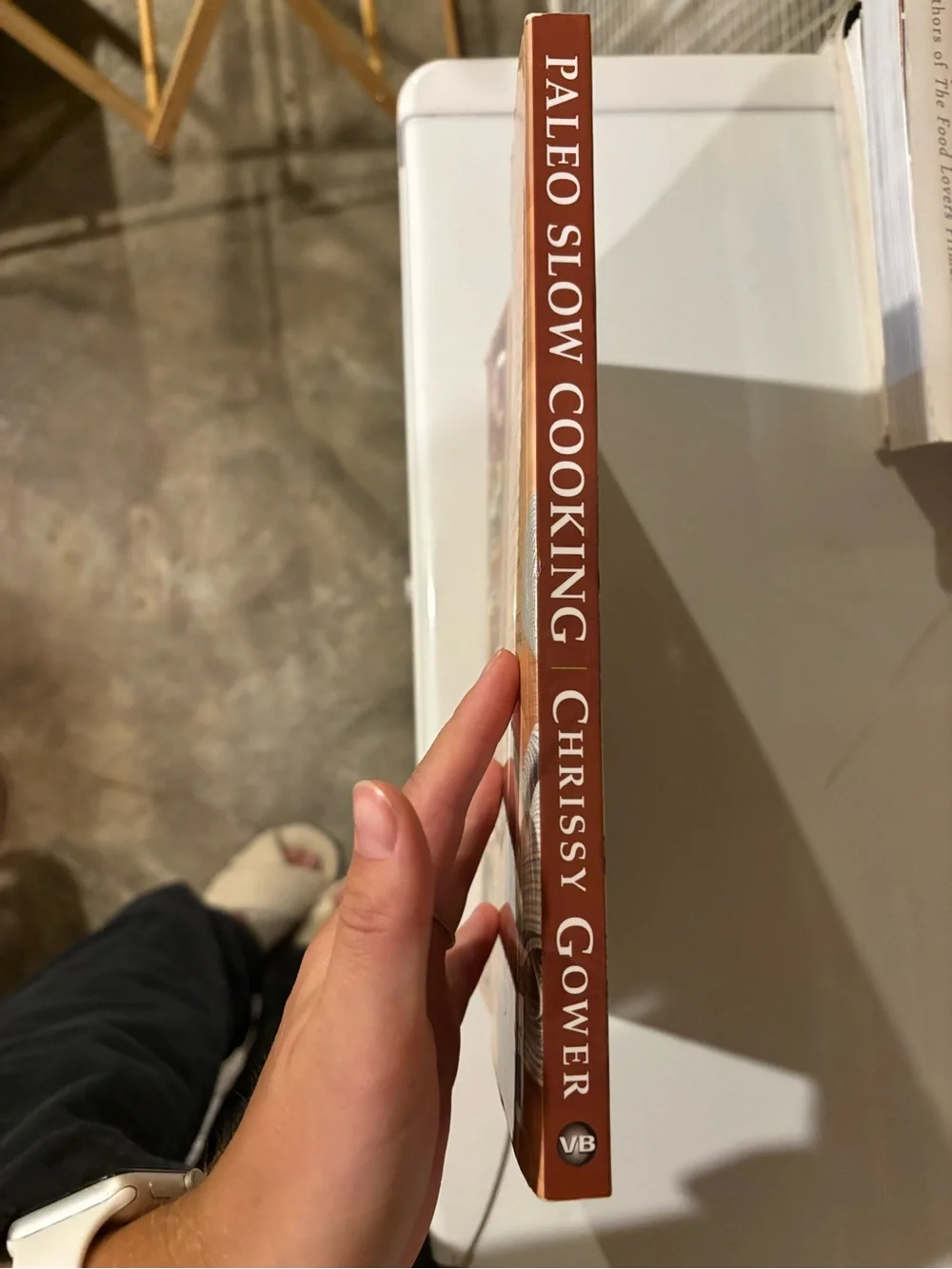 Paleo Slow Cooking Cookbook - Cream & Brown Cover